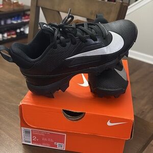 Nike Kids Black and White Cleats